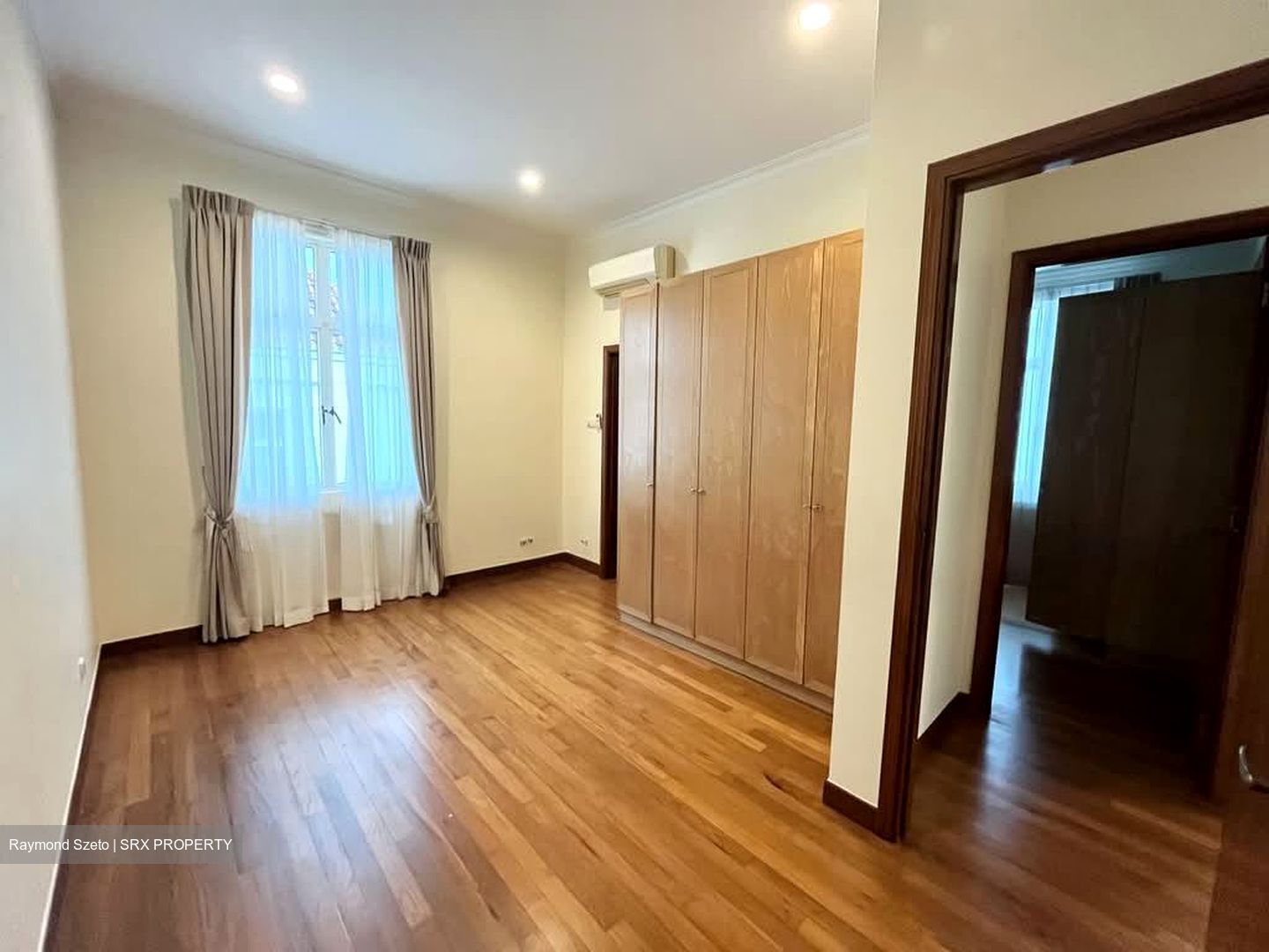 Kingsville (D10), Semi-Detached #582525811